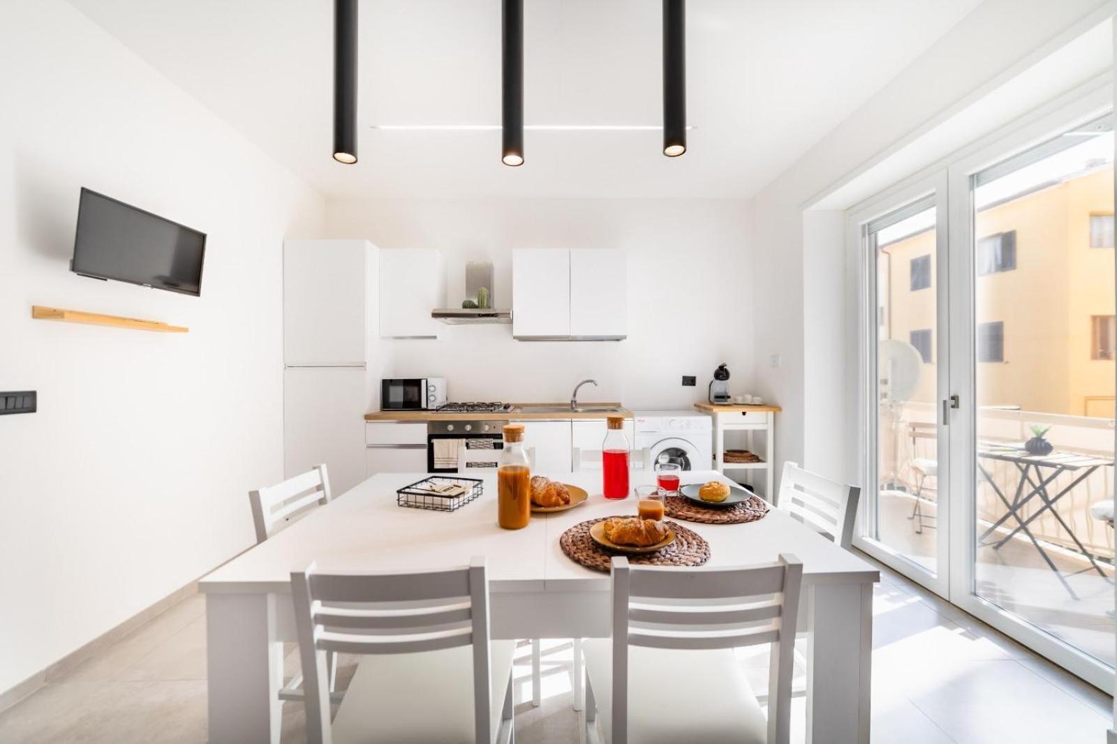 Sole Apartments 泰拉奇纳 外观 照片